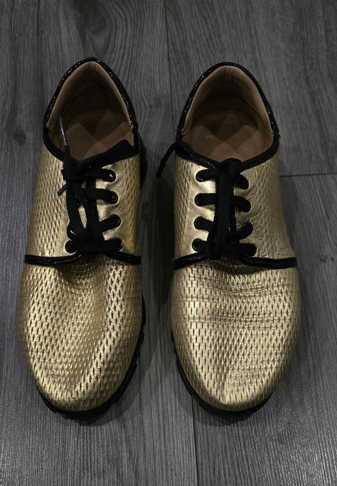 Дамски обувки естествена кожа.