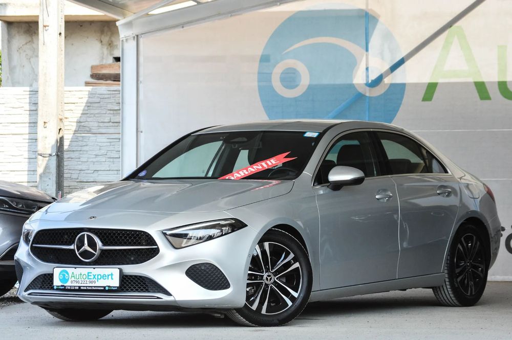 Mercedes-Benz A 180 2023 Mercedes-Benz A 180 Classe A Berlina 1.3 Benzină /TVA Deductibil