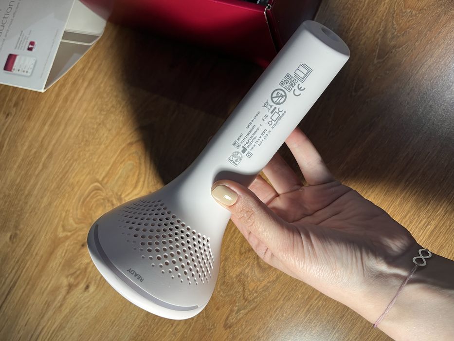 PHILIPS LUMEA hair removal IPL BRI957