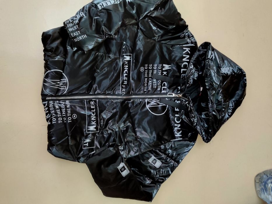 Продается женская куртка Новая .разм48-50 .Современная ,Модель 2024