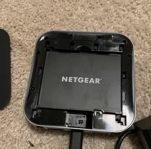 Netgear Nighthawk M1 MR1100 – Router mobil 4G Unlocked