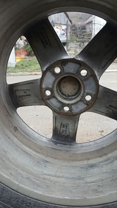 Genți de aliaj de audi originale sunt echipate de iarnă 205 55 r16