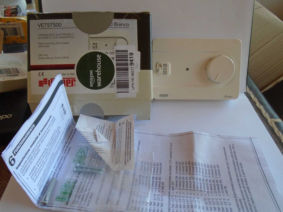 Termostat electronic de perete Vemer Olympo 230 Bianco VE757500 - NOU