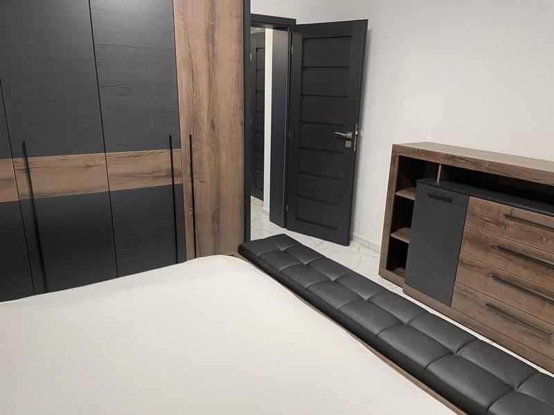 Дава се под наем Тристаен апартамент в София, Гоце Делчев - 104 кв.м за 586.5 € - Снимка #5