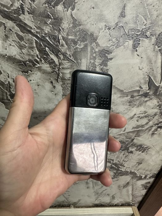 Продам Nokia 6300.