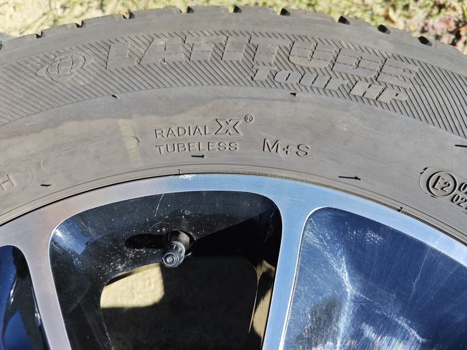 Jante Originale din Aluminiu de Dacia Duster M+S pe 16" pe Negru