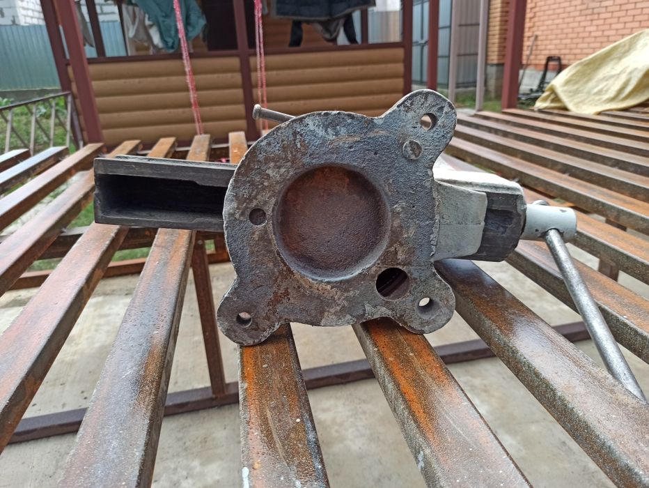 Тиски слесарные 125мм