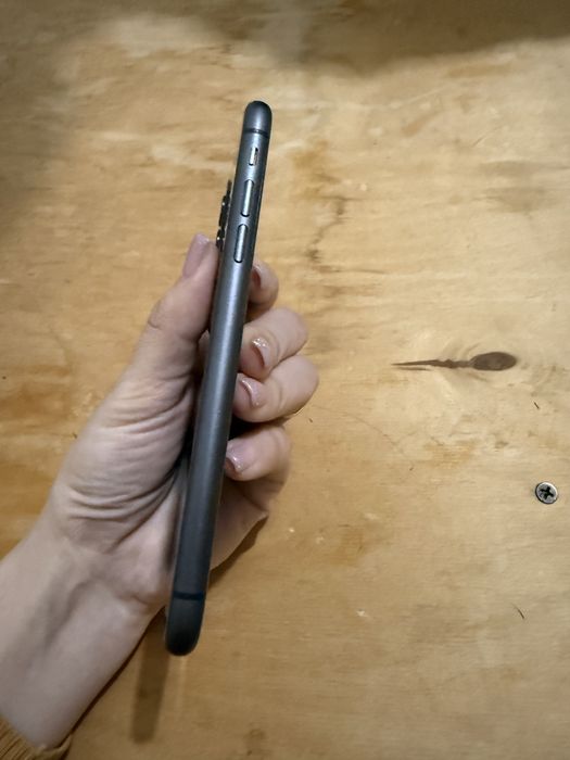 Продам iphone 11