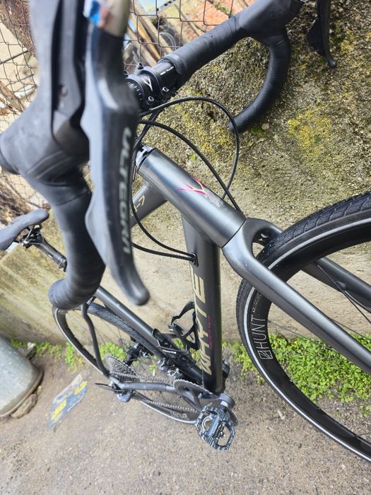 Гравел 2x11 Ultegra пълен монтаж Капли Hunt Aero light 54см рамка Алум