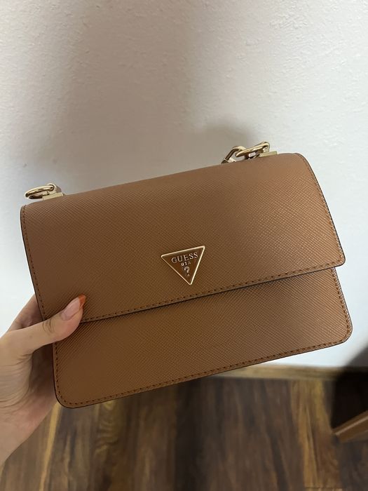 Чанта Guess