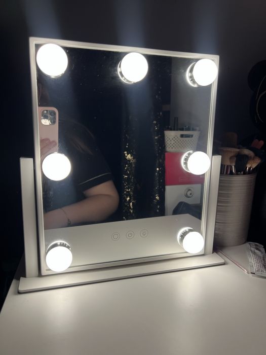 Oglinda De Makeup
