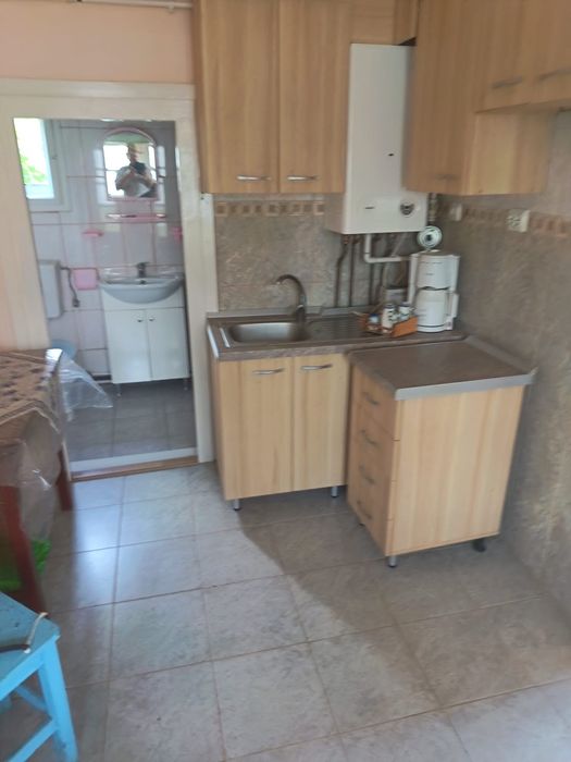 Casa cu 3 camere, bucatarie, baie utilata complet