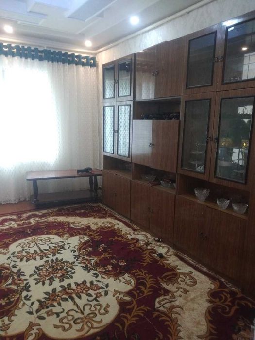 Toshkent viloyati Bekobod shahar hamma sharoitga ega ijaraga hovli !