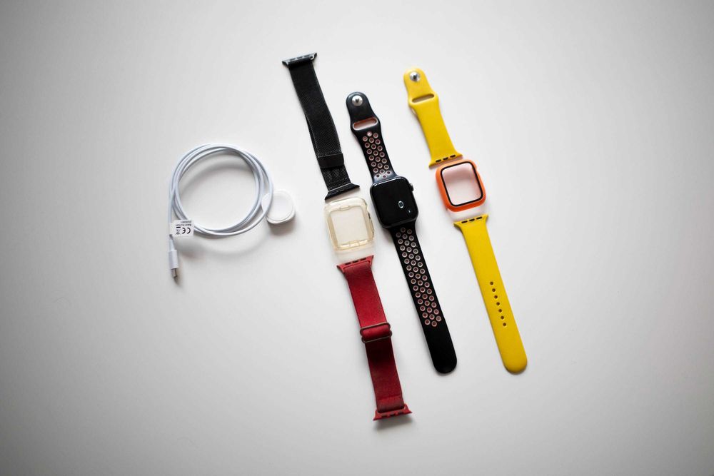 Продавам Apple Watch 5 44mm