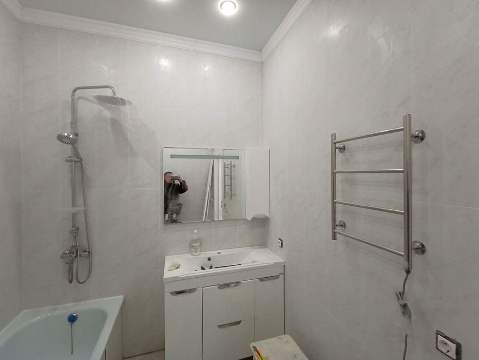 Кафель, сантехника, санузел