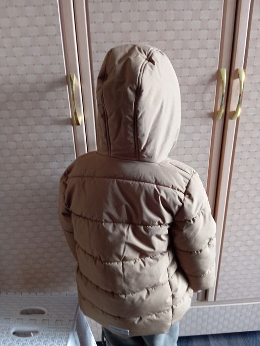 Продам куртку на мальчика