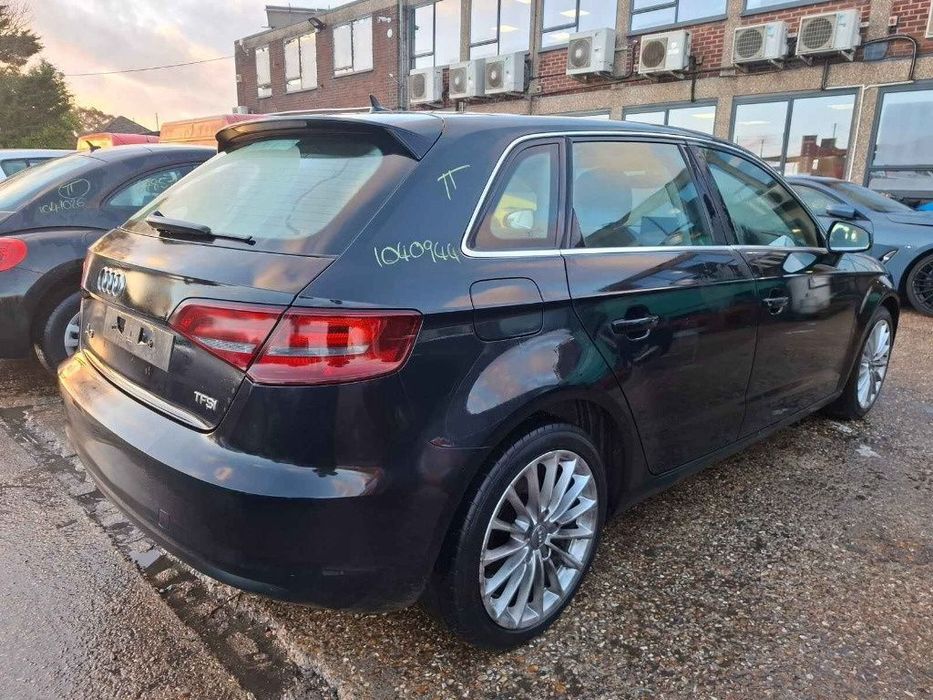 Usa dreapta spate Audi A3 8V 2013 HATCHBACK 1.4 TSI CMBA