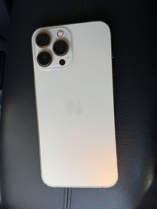 Продам iPhone 13 Pro Max в золотом цвете