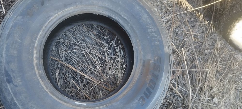 Продам резину на джипа