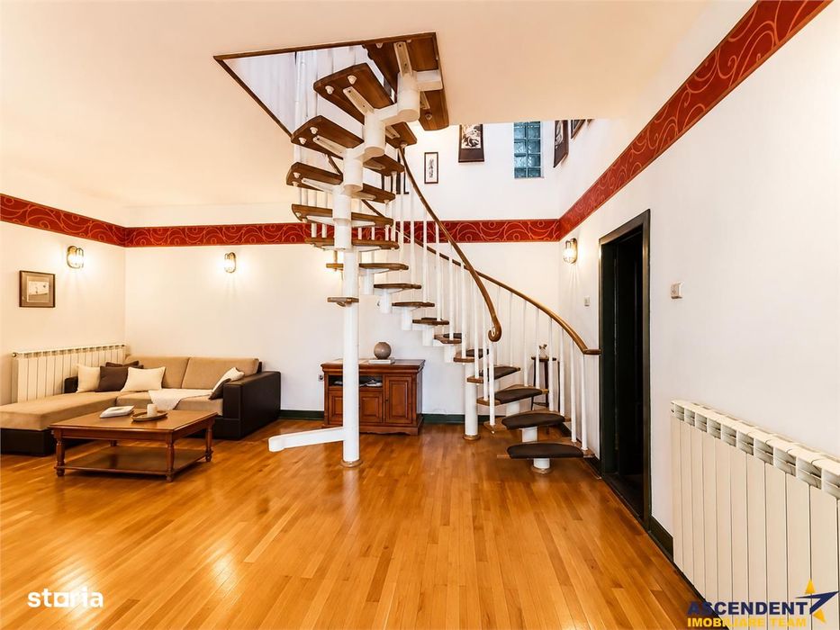 Vila individuala, arhitectura aparte, garaj, terasa,  balcon, Semicent