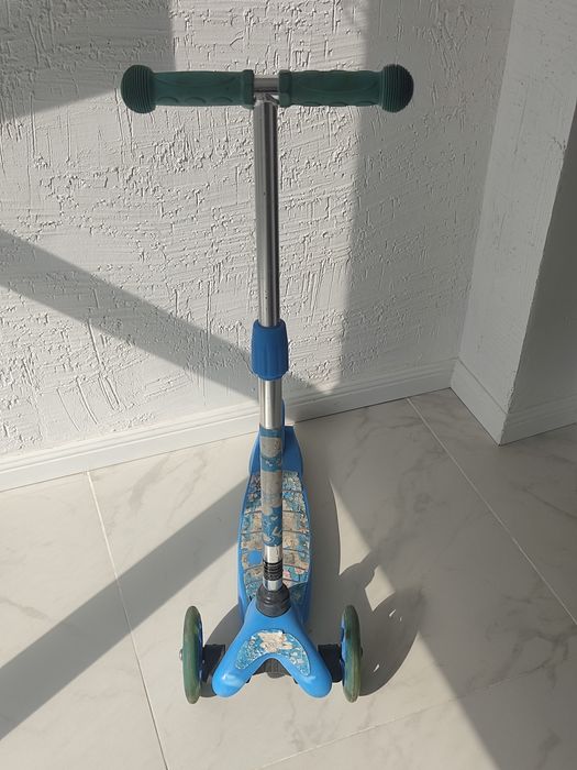 Срочно продам самокат детский