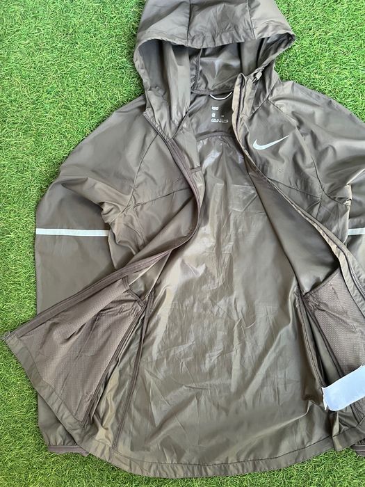 Дамско горнище / яке : Nike Shield Hooded Running Jacket XS