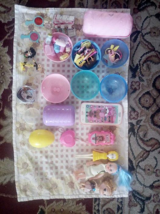 Продаю куклы и аксессуары для девочек