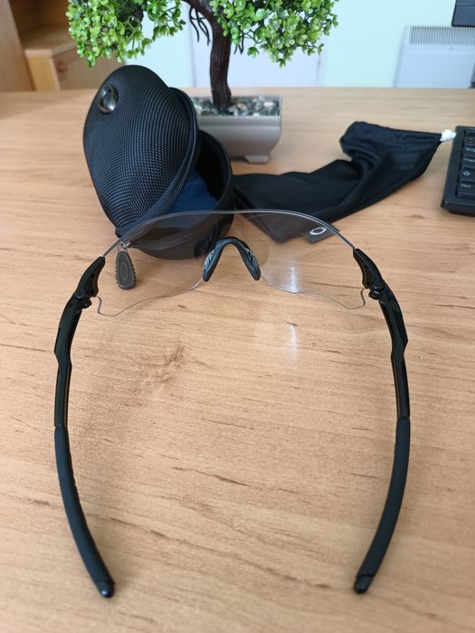Очила OAKLEY - 60 €