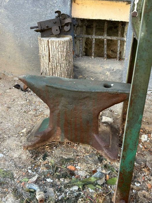 Nicovală masivă 80 kg – fierărie / forjă – stare bună