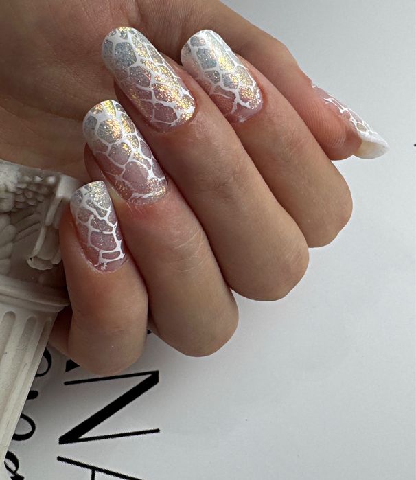 Ofet servici de manichura zona marasti