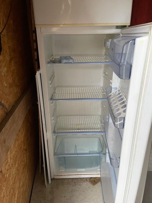 Frigider mare și congelator