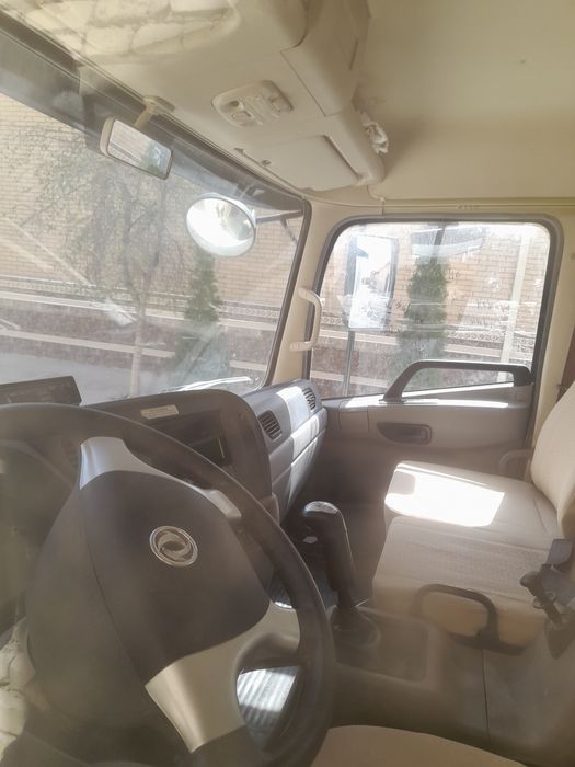 Грузовой Dongfeng