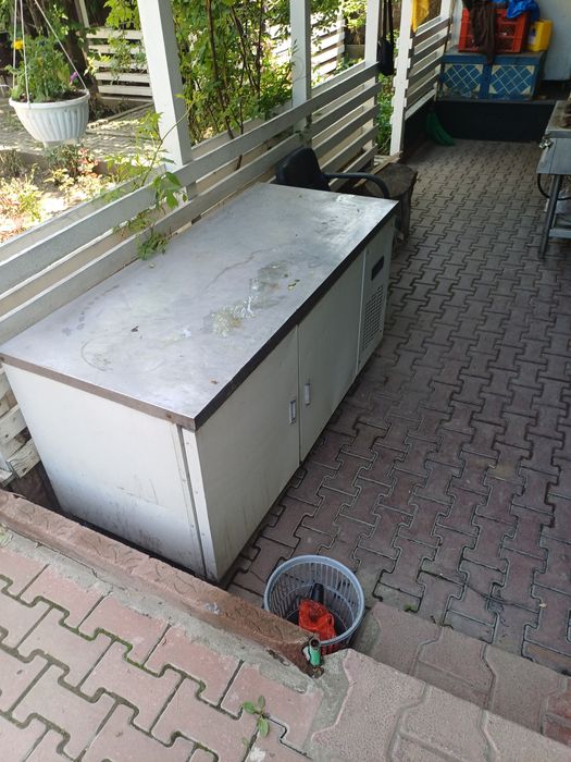 Продам стол холодильный