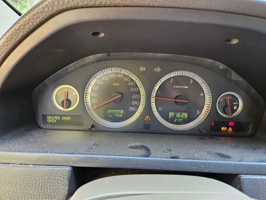 На части Волво Volvo XC90 2.4 D3 2007