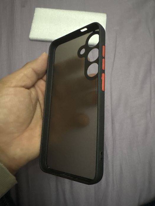 Чехол от Samsung S24 новый