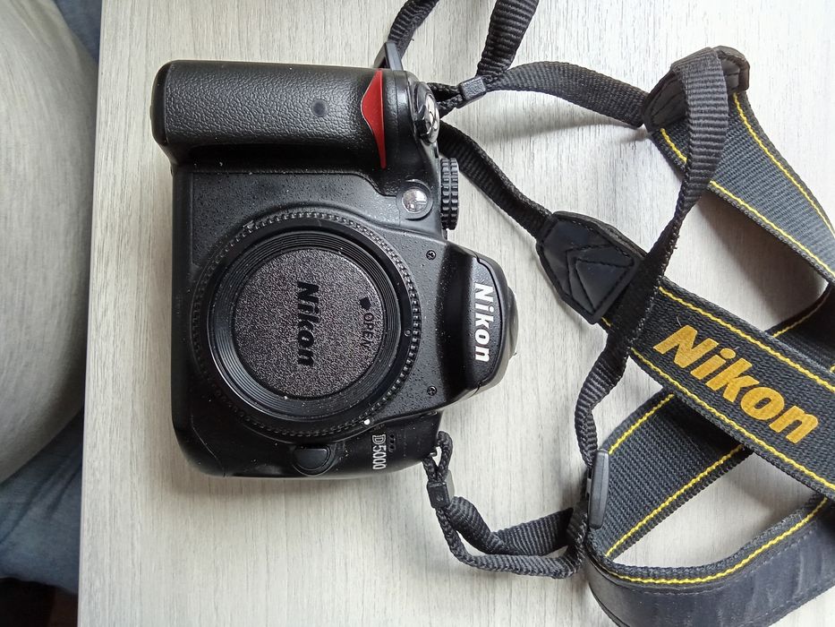 Camera digitala foto, Aparat foto
