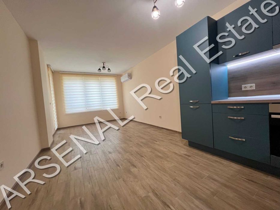 Дава се под наем Тристаен апартамент в София, Студентски град - 110 кв.м за 600 € - Снимка #1