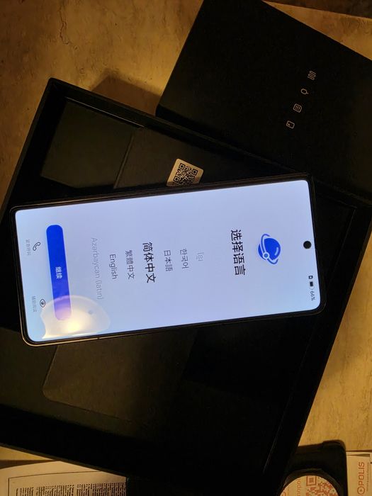 Продавам Honor Magic V5 с гаранция