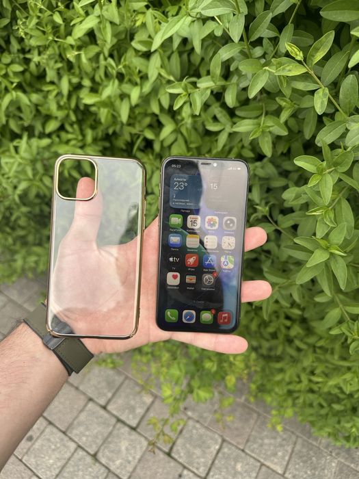 Продам телефон айфон 11 Pro 64