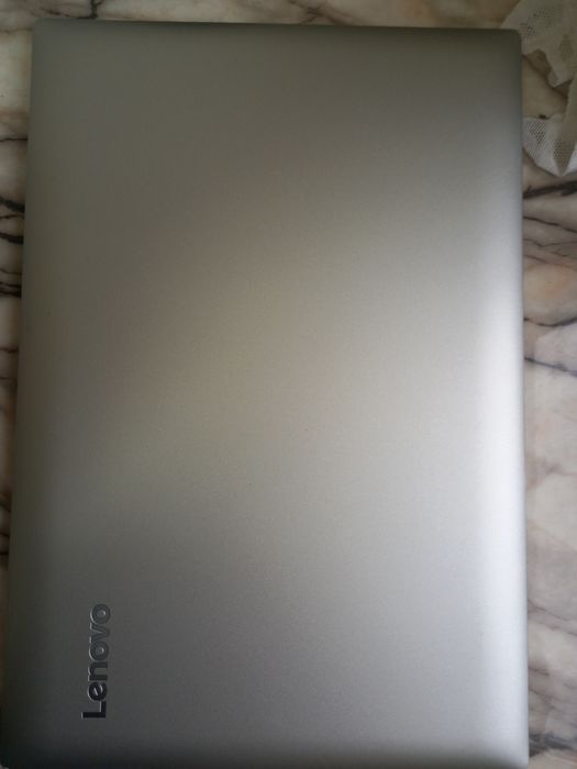 Лаптоп Lenovo ideapad 330 17.3 AMD A6-9225 8gb DDR4