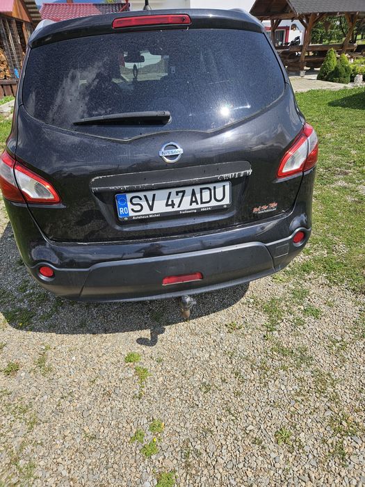 Vând Nissan Qasqai+2
