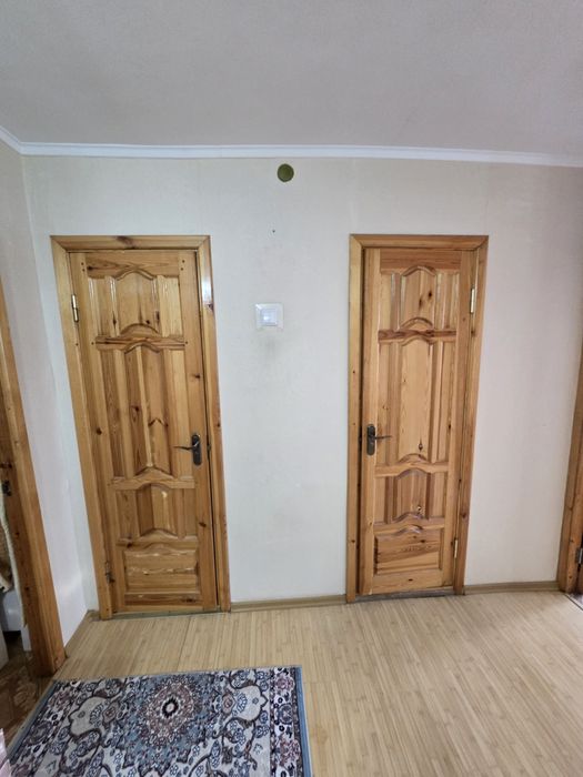 Продам деревянные двери б/у