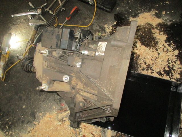 Cutie viteze Ford Focus 1 motor 1,4 benzina 16 valve an 1998-2004