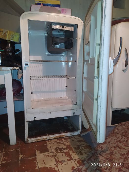 Холодилник сотилади ДНЕПР Холодильник