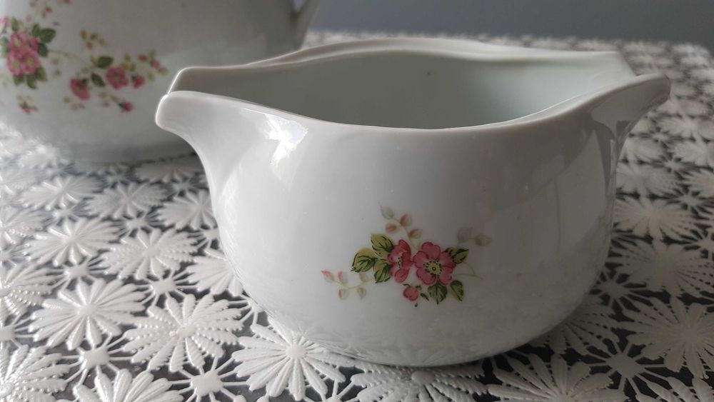 Порцеланов супник