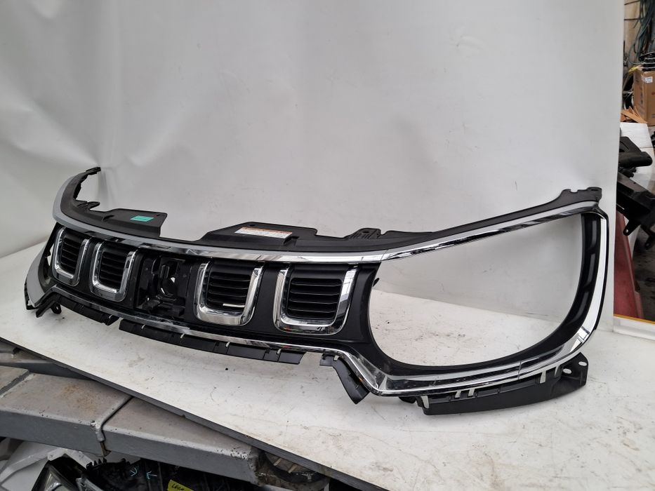 Грил решетка Suzuki Ignis  Feislift