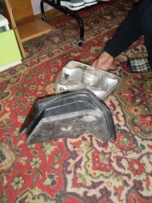 Задний стоп от Мерседес 124