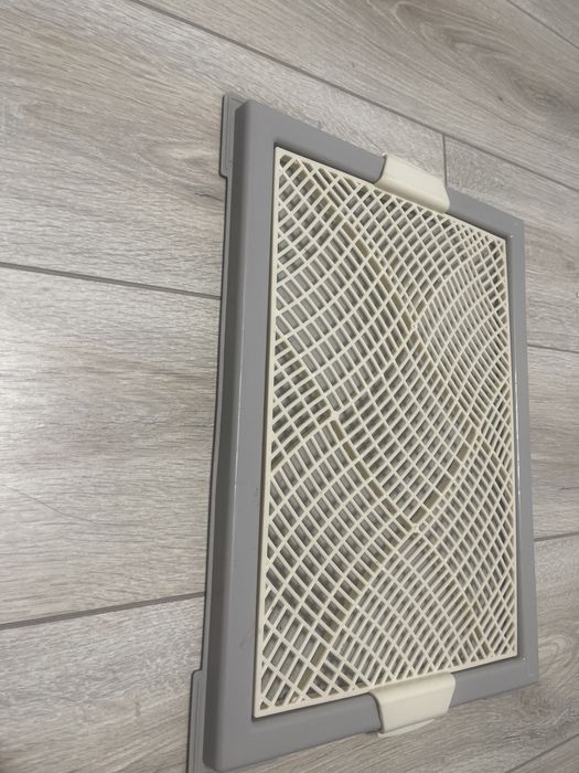 Лоток для собак продам