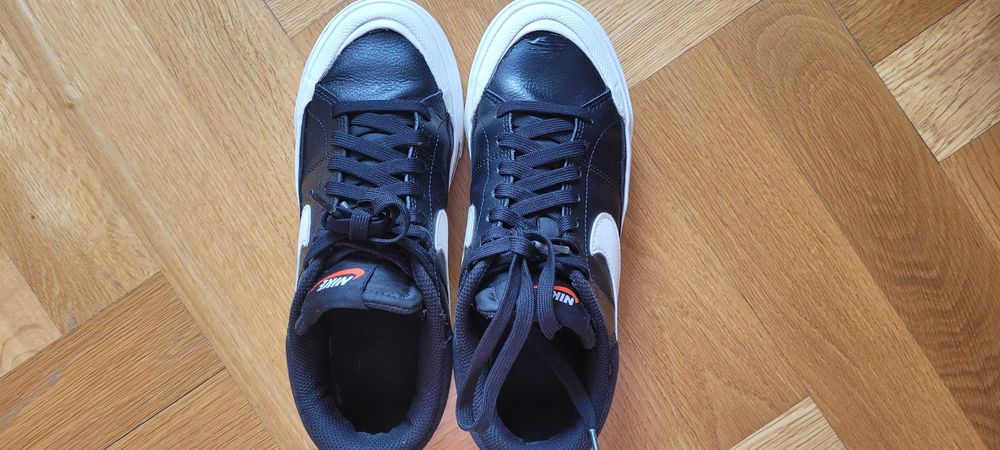 Кецове Nike за жена/ момиче 37.5