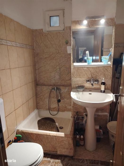 Steaua - Etaj 1 - Bloc Izolat - 4 Camere - 2 Bai - 2 Balcoane - Centra